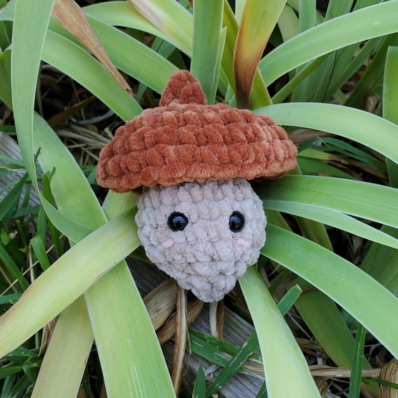 Crocheted Acorn Pop Toy‎ - Picture 5 of 8
